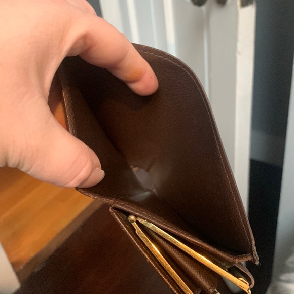 2009 authentic Louis Vuitton kisslock wallet in DE - Picture 10 of 16